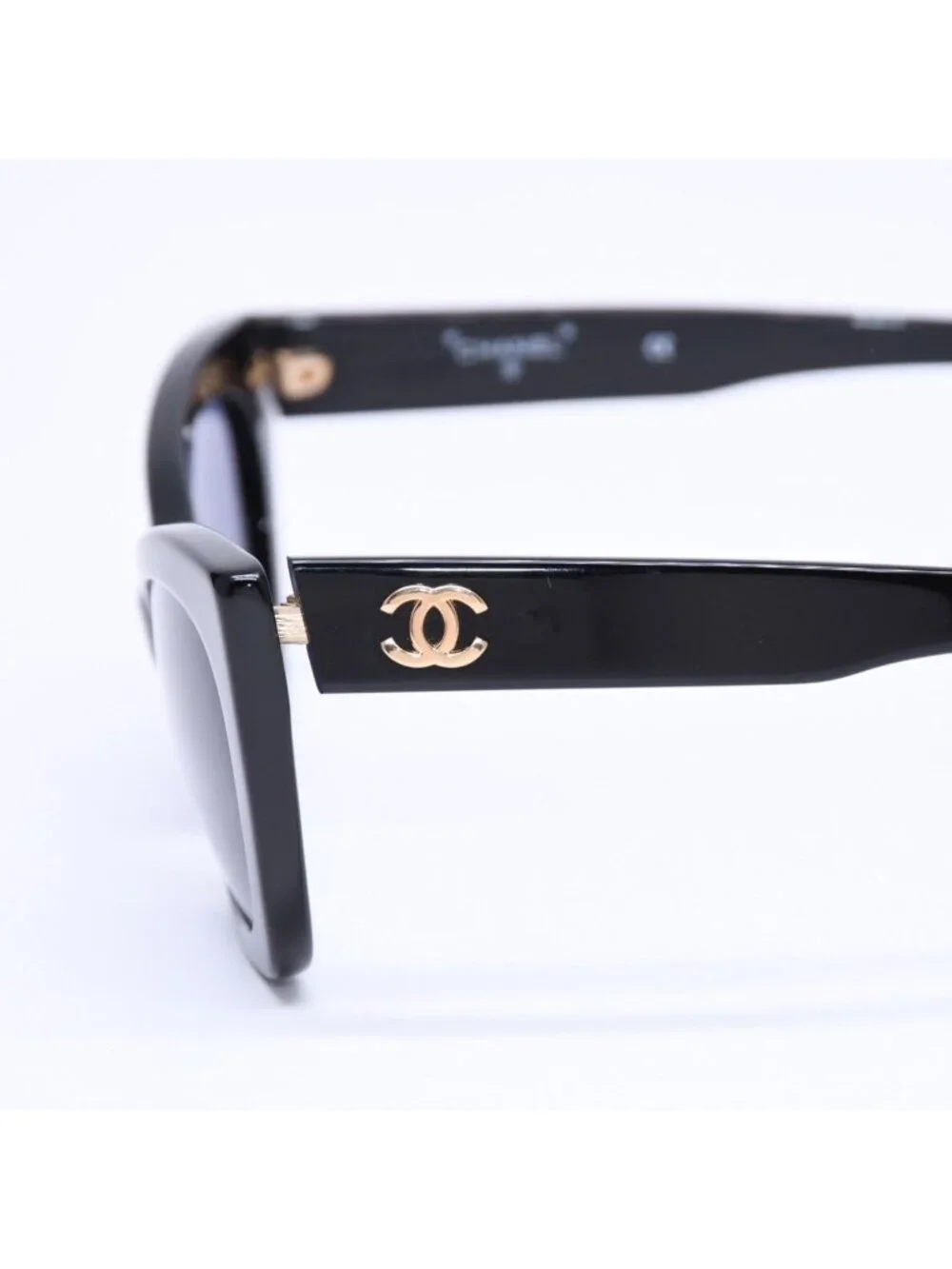 Chanel Cat's Eye Sunglasses Eyewear CC Logo Black Gold